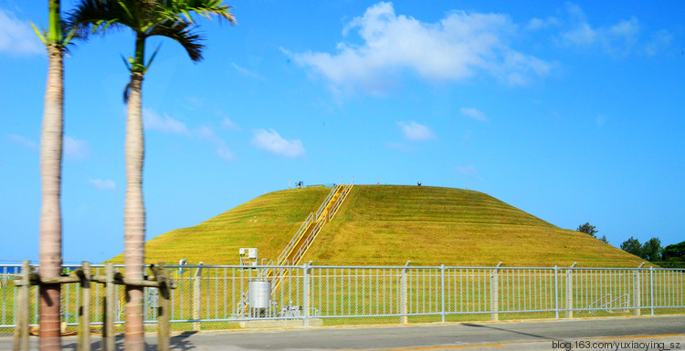 【二入瀛洲】 冲绳岛一天，游万座毛、古宇利大桥、水族馆，吃美味豚肉 - 小鱼滋味 - 小鱼滋味