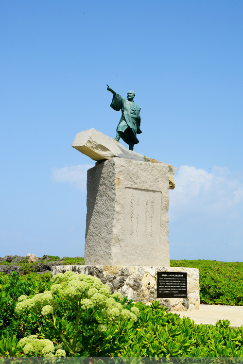 【二入瀛洲】 冲绳岛冲绳岛一天，看空军基地，坐玻璃船观海底，闲逛残波岬灯塔、美国村 - 小鱼滋味 - 小鱼滋味