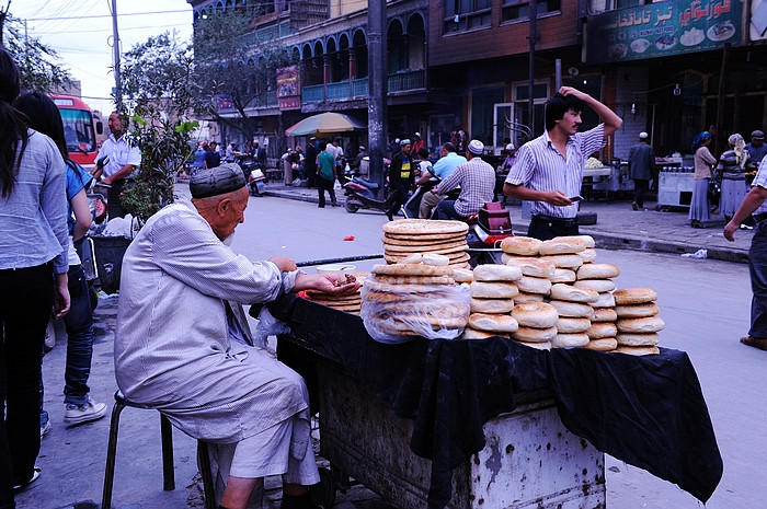 在那遥远的地方（之十二 喀什大巴扎－福乐智慧园－盘囊城－喀什老城－英吉利－和田） - 小鱼滋味 - 小鱼滋味