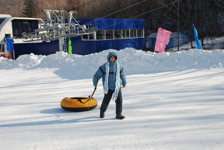 【2008，过年】 之二 亚不力滑雪遭遇的尴尬 - 小鱼滋味 - 小鱼滋味