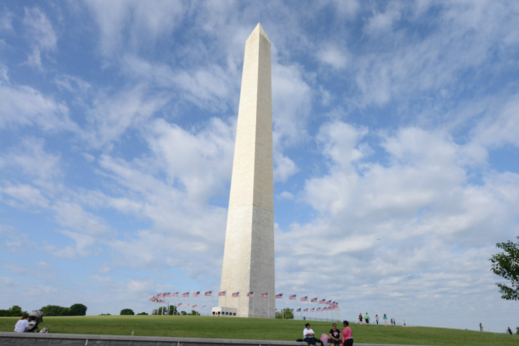 【走路去纽约】D8 美国首都华盛顿，参观华盛顿纪念碑、二战纪念碑、林肯纪念堂、越战纪念墙、白宫、国会大厦、航空航天博物馆 - 小鱼滋味 - 小鱼滋味