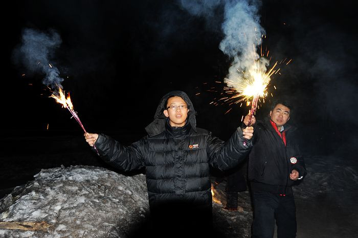 2011，兔年春节--之四 大年三十的烟花 - 小鱼滋味 - 小鱼滋味